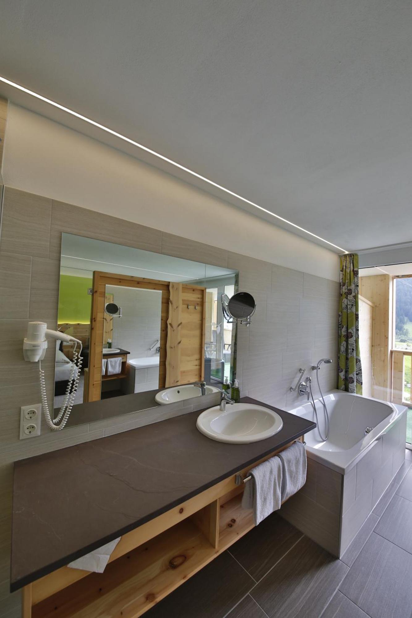 Romantik Resort & Spa Der Laterndl Hof Haldensee Pokoj fotografie