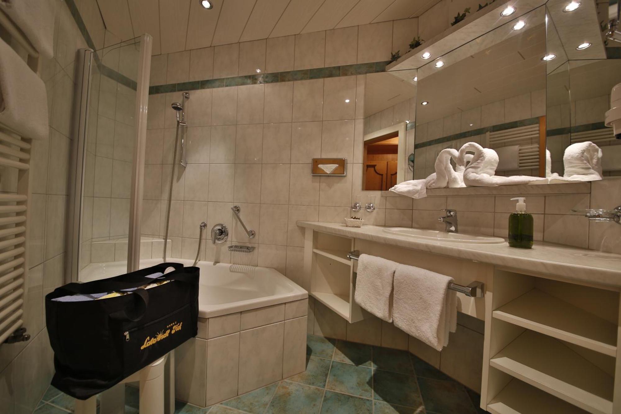 Romantik Resort & Spa Der Laterndl Hof Haldensee Pokoj fotografie