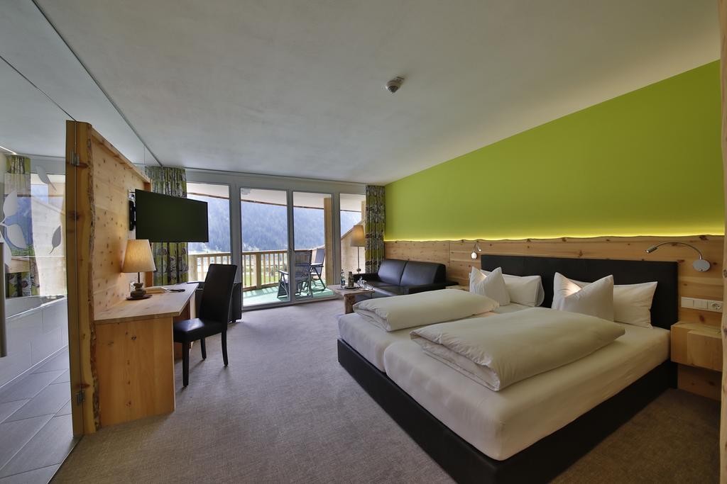 Romantik Resort & Spa Der Laterndl Hof Haldensee Pokoj fotografie